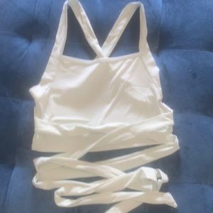 Never worn, great condition, shien brand